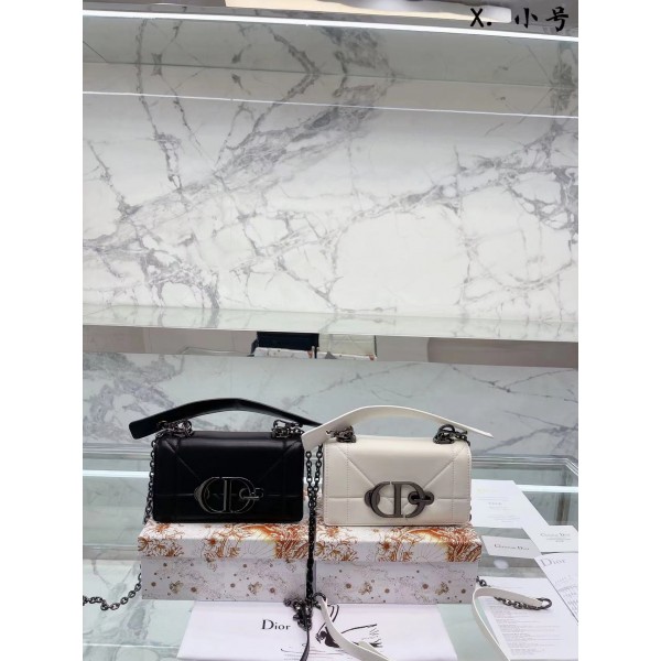 Dior / Dior Women&#039;s Bag New 30 MONTAIGNE Rattan Lattice Chain Bag Shoulder Crossbody Size 20cm